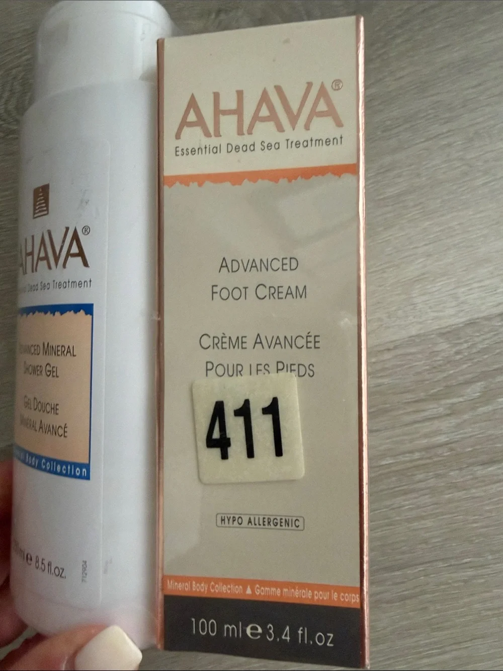 4 AHAVA Women’s Moisturizer Set Cream Packaging